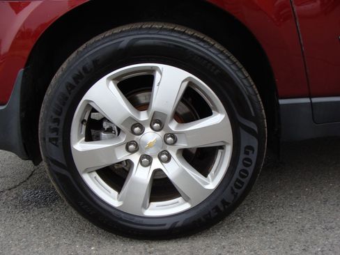 Used 2017 Chevrolet Traverse Premier image 35