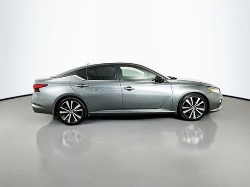 Used 2020 Nissan Altima 2.5 SR FWD image 8