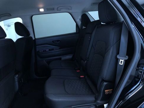 Used 2025 Nissan Pathfinder SV image 20