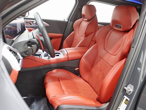 Used 2023 BMW XM Base image 29