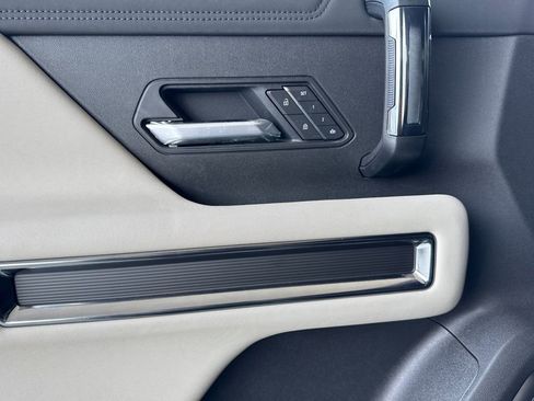 New 2026 GMC Hummer EV 4x4 Crew Cab image 9