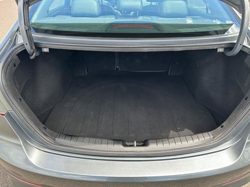 Used 2017 Hyundai Elantra Limited FWD image 7