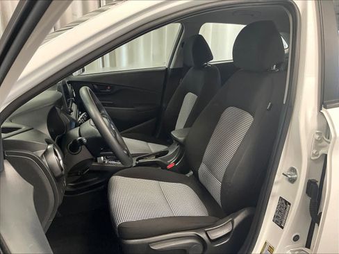 Certified 2022 Hyundai Kona SE image 10