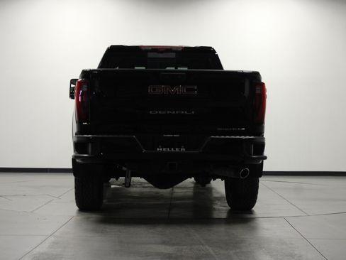 Used 2025 GMC Sierra 2500 Denali AWD/4WD image 5