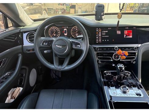 Used 2022 Bentley Flying Spur V8 AWD/4WD image 8