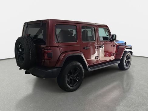 Used 2021 Jeep Wrangler Unlimited Sahara image 5