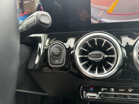 Certified 2022 Mercedes-Benz GLA 250 4MATIC image 23