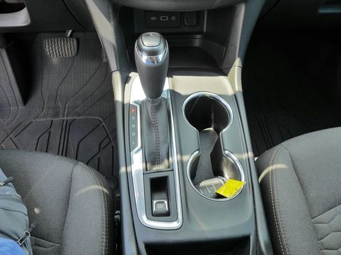 Used 2020 Chevrolet Equinox LT w/ Driver Convenience Package AWD/4WD image 28