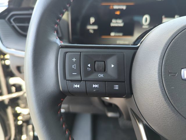 Certified 2025 Nissan Kicks SR FWD image 39