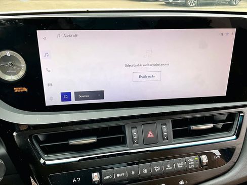 Used 2024 Lexus ES 350 w/ Premium Package FWD image 31