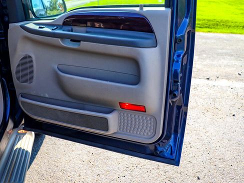 Used 2003 Ford Excursion Eddie Bauer image 42