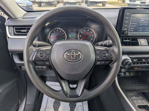 Used 2022 Toyota RAV4 XLE w/ Convenience Package image 27