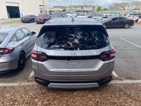 Used 2025 Honda Pilot EX-L image 19