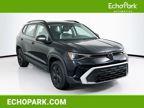 Used 2025 Volkswagen Taos S FWD image 1