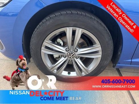 Used 2024 Volkswagen Jetta SE FWD image 9