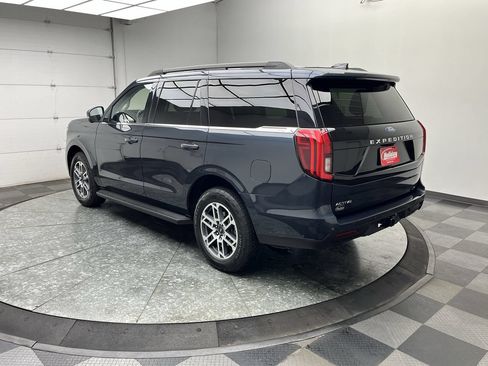 Used 2025 Ford Expedition Active AWD/4WD image 38
