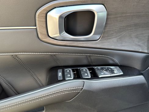 New 2025 Kia Sorento SX image 7