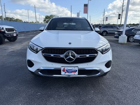 Used 2025 Mercedes-Benz GLC 350e 4MATIC image 7