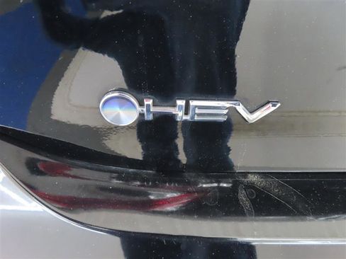 Used 2025 Toyota Camry LE w/ Convenience Package FWD image 13