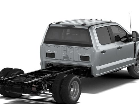 New 2027 Ford F350 XL w/ XL Chrome Package AWD/4WD image 3