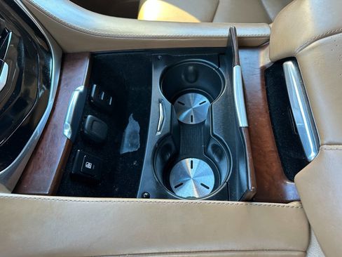 Used 2017 Cadillac Escalade ESV Platinum image 61