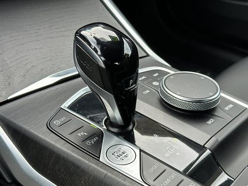 Used 2023 BMW 430i Convertible w/ Premium Package image 21