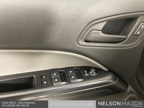 Used 2019 Chevrolet Colorado W/T w/ WT Convenience Package AWD/4WD image 18