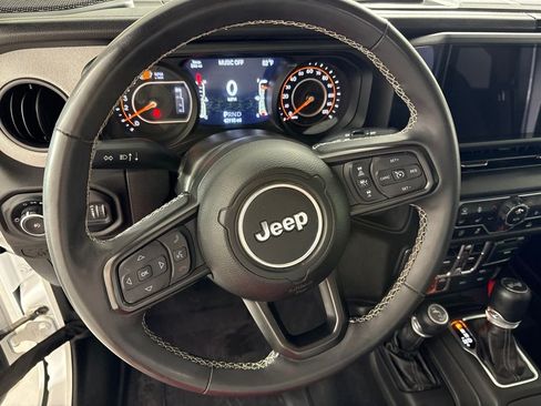 Used 2025 Jeep Wrangler Unlimited Sport AWD/4WD image 30