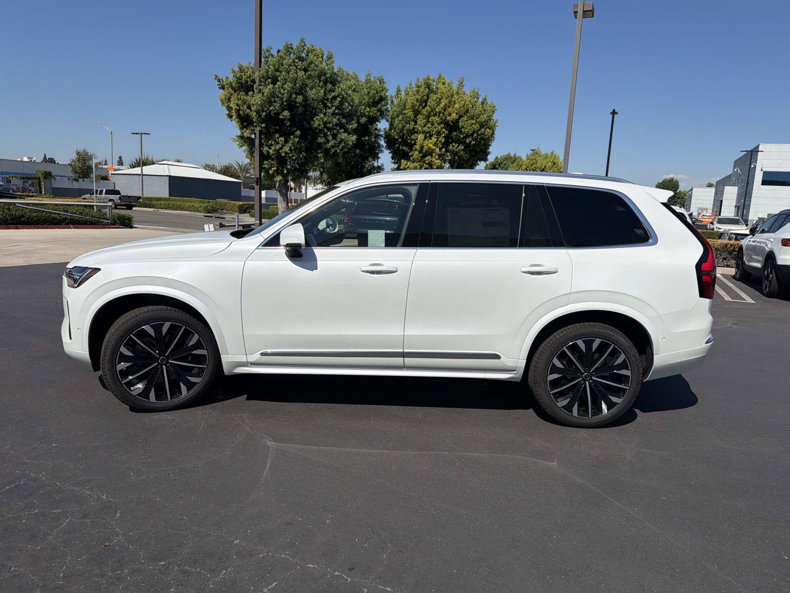 New 2027 Volvo XC90 B6 Plus AWD/4WD image 4