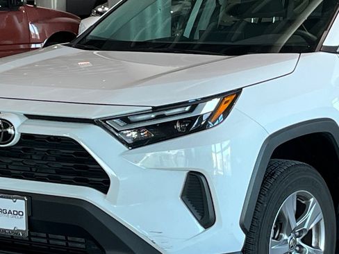Used 2022 Toyota RAV4 XLE w/ Convenience Package AWD/4WD image 5