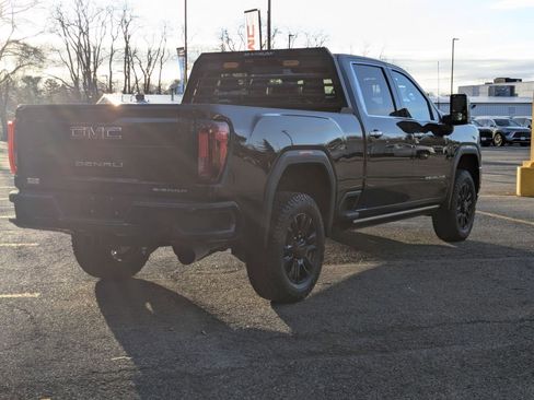 Used 2022 GMC Sierra 3500 Denali w/ Denali Black Diamond Edition image 7