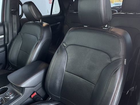 Used 2018 Ford Explorer Sport w/ Equipment Group 401A image 13