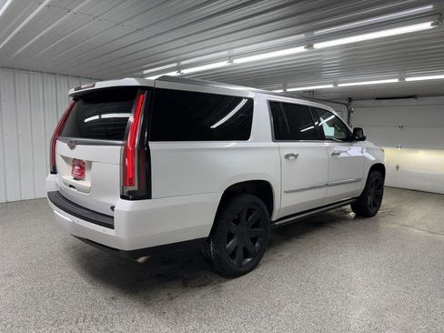 Used 2016 Cadillac Escalade ESV Premium image 6