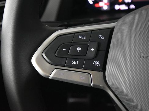 New 2025 Volkswagen Atlas Peak Edition SE image 18