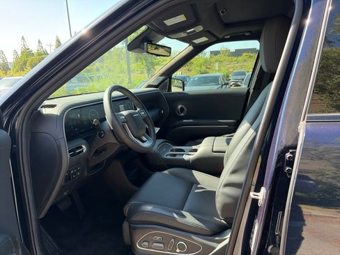 Used 2026 Hyundai Palisade Calligraphy FWD image 9