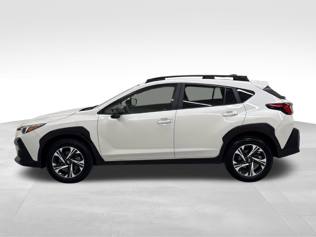 Used 2024 Subaru Crosstrek 2.0i Premium w/ Crosstrek Mirror Package AWD/4WD image 4