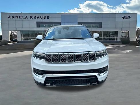 Used 2022 Jeep Grand Wagoneer Series III w/ Rear Seat Video Group 1 AWD/4WD image 2