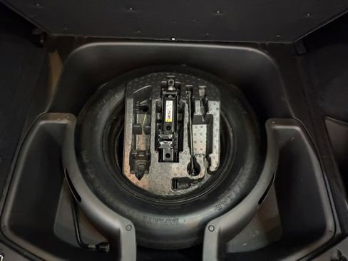 Used 2015 Jeep Grand Cherokee Limited image 12