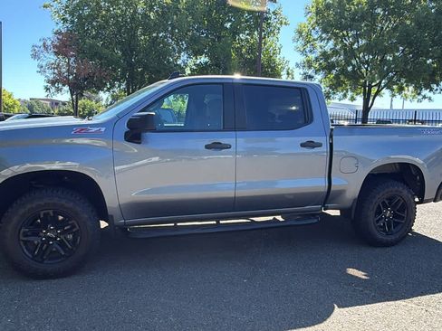 Used 2020 Chevrolet Silverado 1500 Custom Trail Boss w/ Custom Convenience Package AWD/4WD image 8