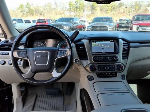 Used 2018 GMC Yukon Denali w/ Open Road Package image 8
