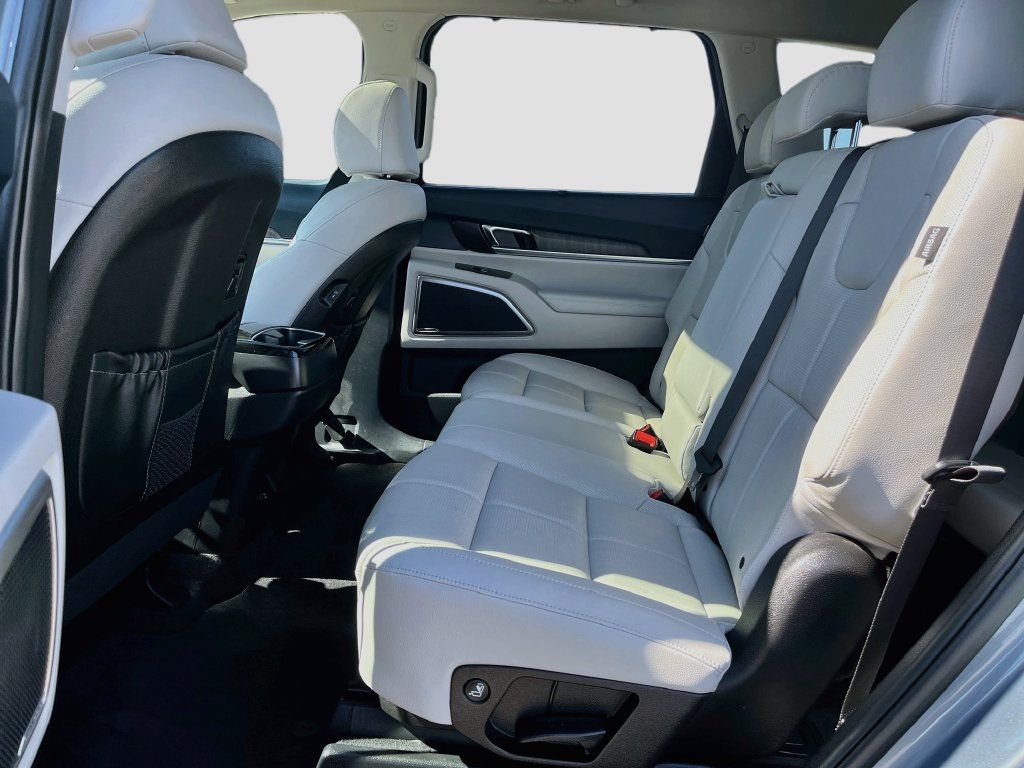 Used 2025 Kia Telluride EX AWD/4WD image 24