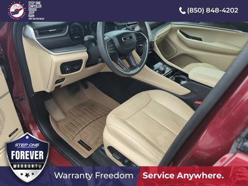 Used 2023 Jeep Grand Cherokee Limited w/ Luxury Tech Group II AWD/4WD image 10