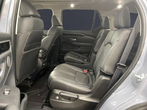Certified 2023 Honda Pilot Touring image 13