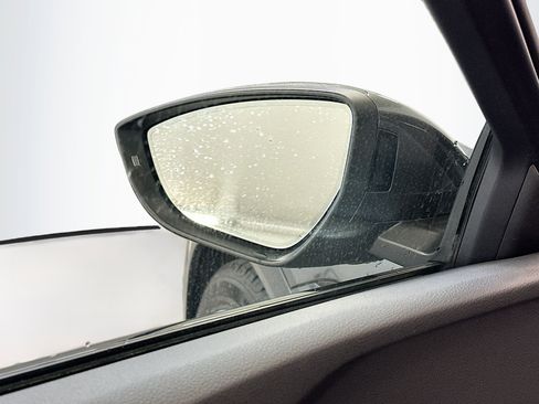 Used 2023 Audi e-tron Premium Plus w/ Premium Plus Package image 16