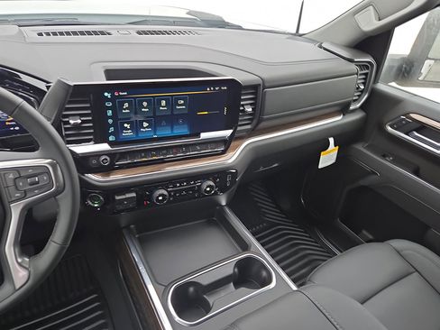 New 2026 Chevrolet Silverado 2500 LT w/ Trail Boss Package image 16