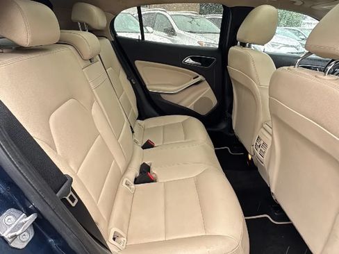 Used 2019 Mercedes-Benz GLA 250 4MATIC w/ Premium Package image 22