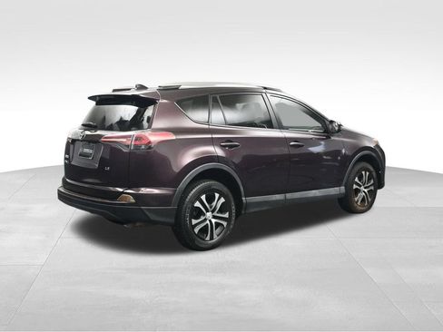Used 2016 Toyota RAV4 LE FWD image 5