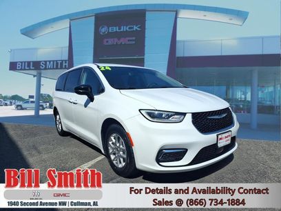 Used 2024 Chrysler Pacifica Touring-L