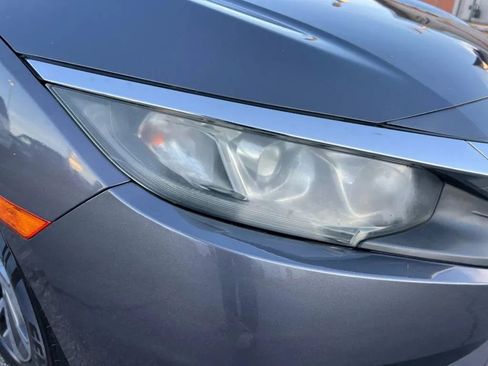 Used 2018 Honda Civic EX image 33