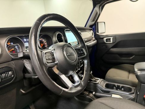 Used 2018 Jeep Wrangler Unlimited Sahara AWD/4WD image 74